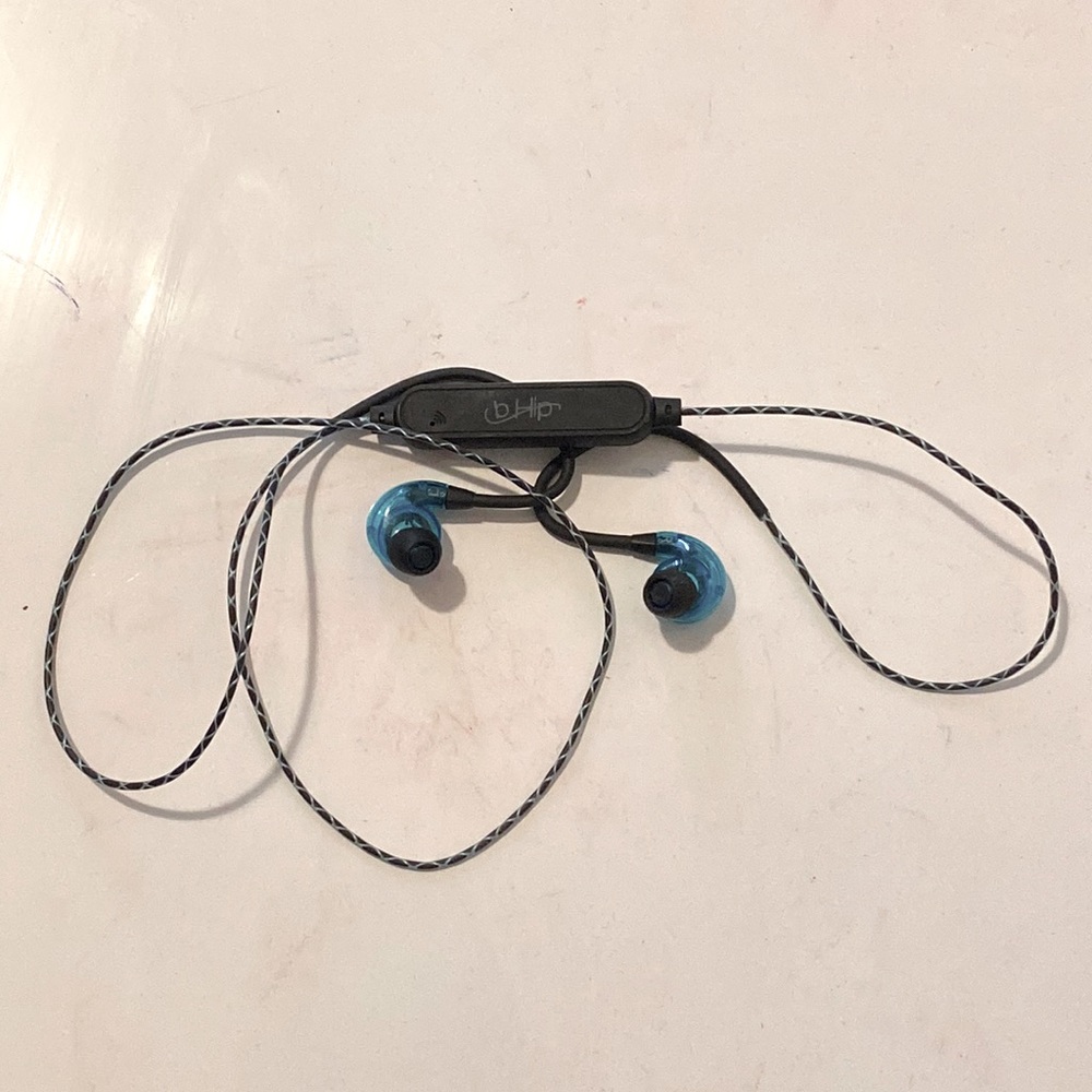 Blue earing